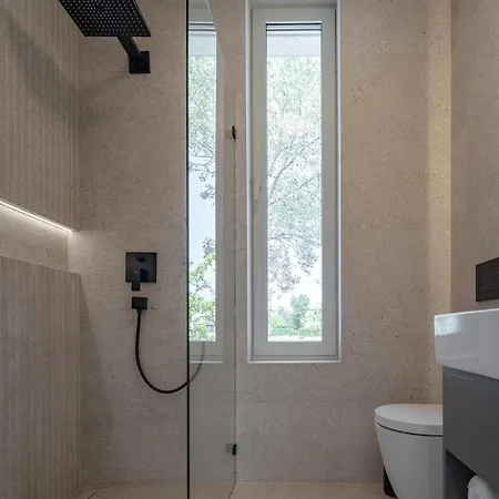 Na Cipe Slnecne Jazera بيت للعطل سينيتش